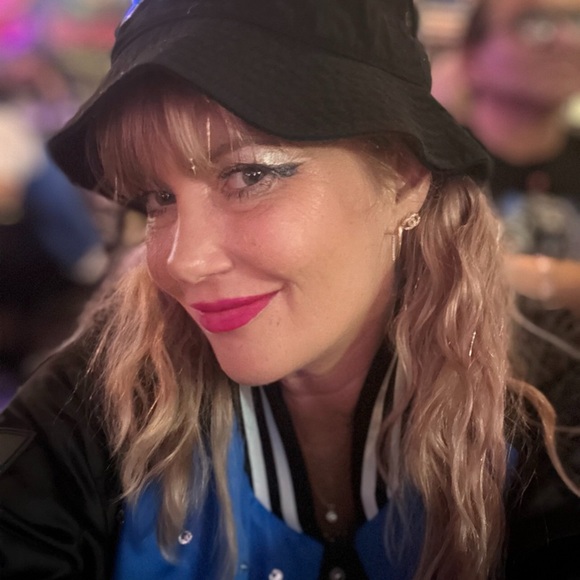 Meet your Posher, Leilani - Picture 9 of 15